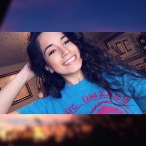 Meet your Posher, Mariela